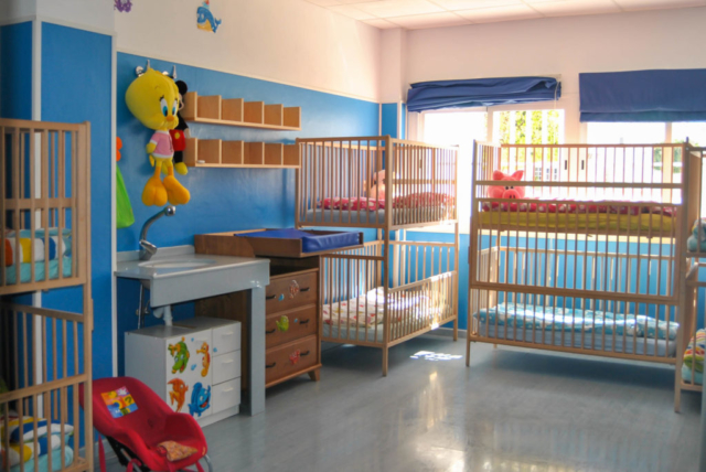 Escuela infantil Burbujas de Colores Dormitorio azul